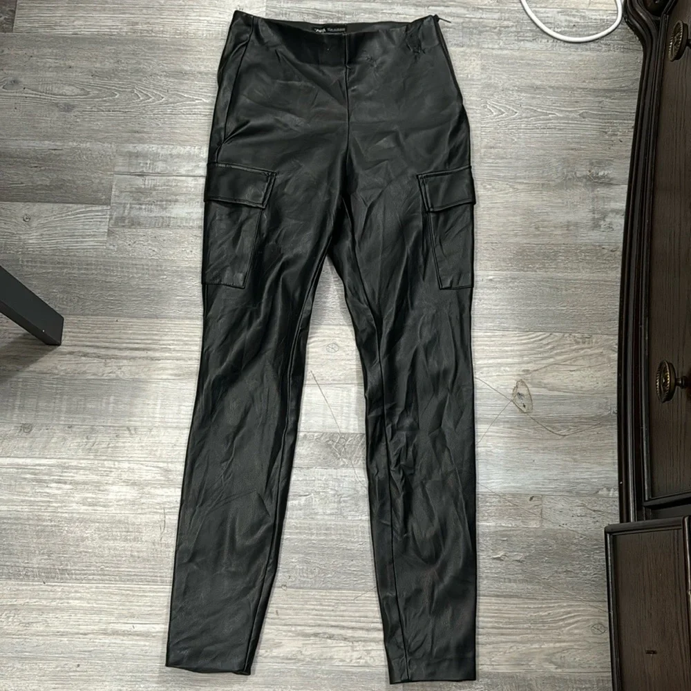 Flawed XS Zara Leather Pants - Picture 2 of 4